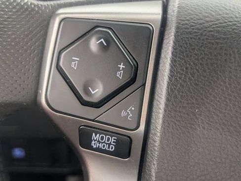 Used 2021 Toyota Tacoma SR5 RWD image 15