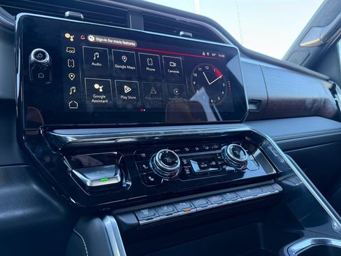 Used 2025 GMC Sierra 3500 Denali Ultimate image 26