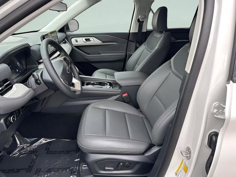 New 2026 Ford Explorer Active w/ Active Comfort Package image 10
