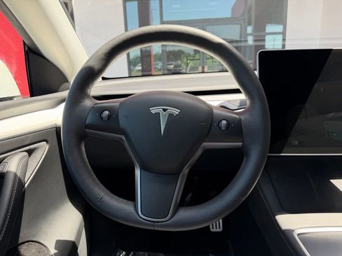 Used 2023 Tesla Model Y Long Range AWD/4WD image 14