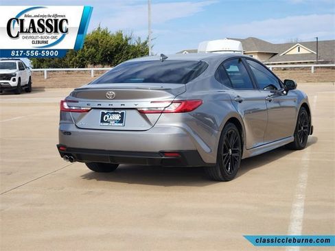 Used 2025 Toyota Camry LE image 9
