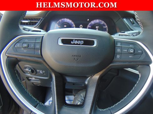 New 2026 Jeep Grand Cherokee Limited w/ Limited Altitude Package AWD/4WD image 20