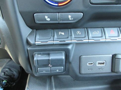 Certified 2021 Chevrolet Silverado 1500 LT Trail Boss w/ Convenience Package II AWD/4WD image 35