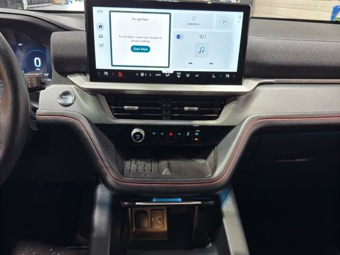 Used 2025 Ford Explorer ST image 30