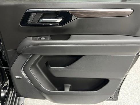 Used 2025 Chevrolet Suburban LT w/ Comfort Package image 49