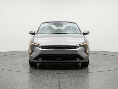 Used 2025 Kia K4 FWD image 2