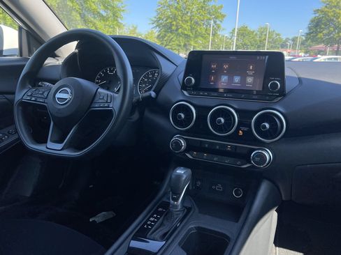 Used 2025 Nissan Sentra S FWD image 3