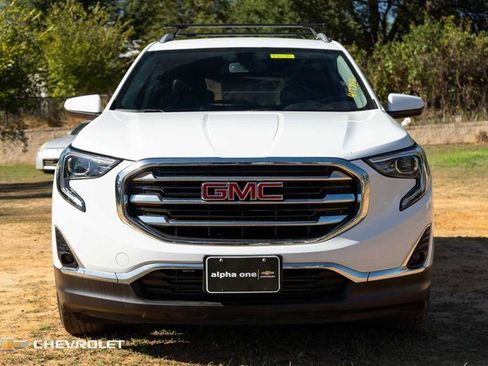 Used 2019 GMC Terrain SLT w/ Preferred Package image 2