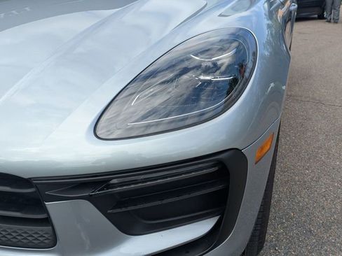 Used 2026 Porsche Macan AWD/4WD image 12