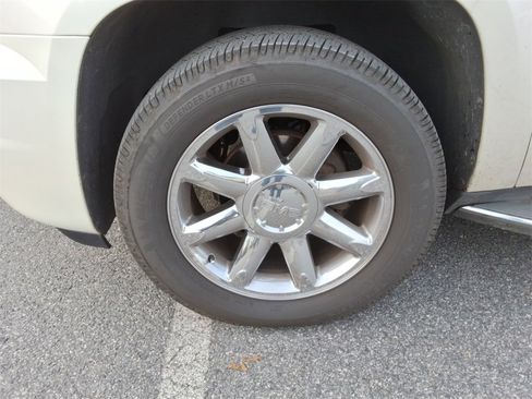 Used 2013 GMC Yukon Denali image 10