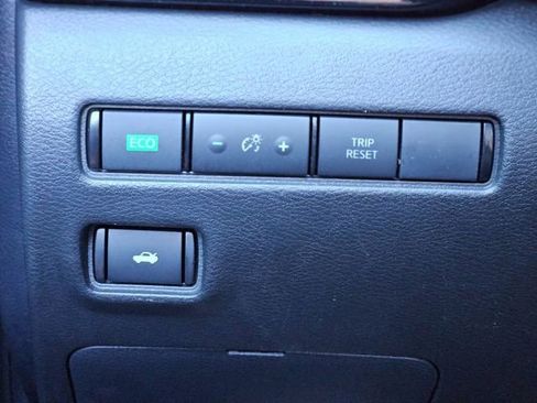 Certified 2024 Nissan Sentra SR w/ SR Premium Package image 18