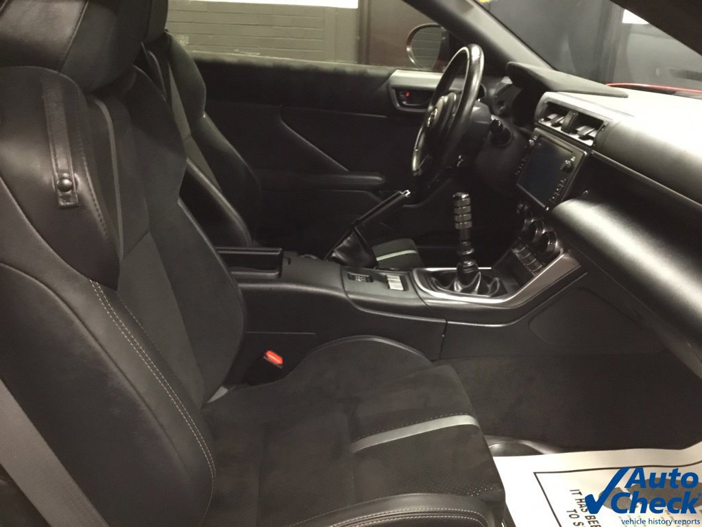 Used 2024 Toyota GR86 Premium RWD image 26
