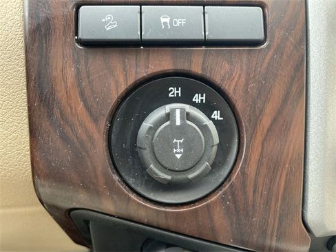 Used 2015 Ford F250 Lariat w/ Lariat Ultimate Package image 25