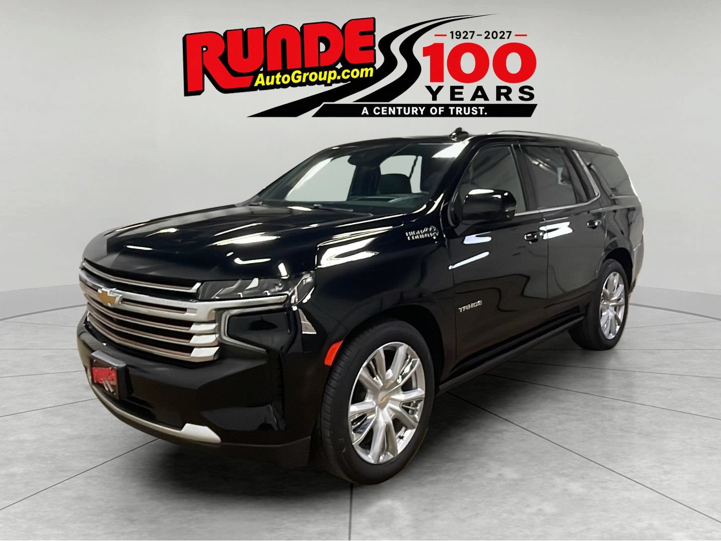 Used 2024 Chevrolet Tahoe High Country AWD/4WD image 1
