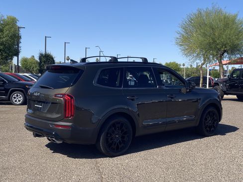 Certified 2022 Kia Telluride EX w/ EX Premium Package AWD/4WD image 5