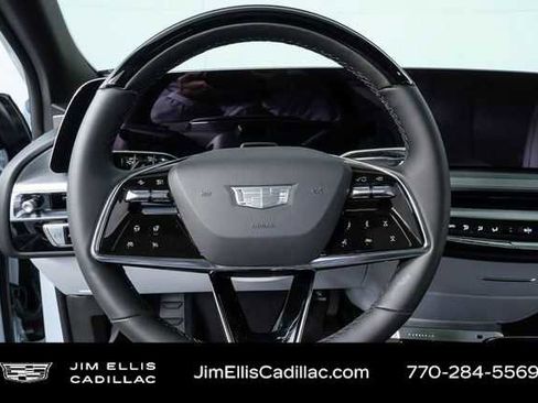 New 2026 Cadillac Lyriq Premium Luxury image 9
