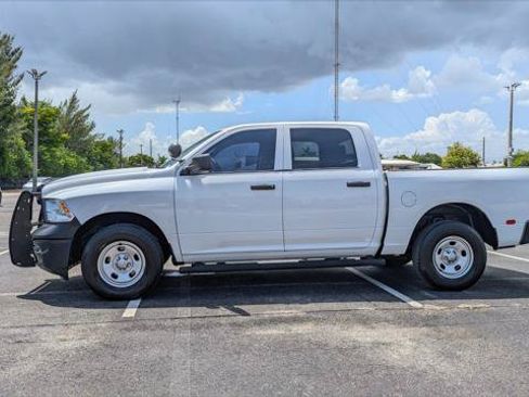 Used 2019 RAM 1500 4x4 Crew Cab Classic image 3