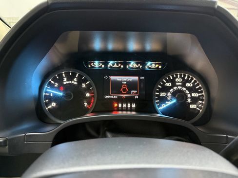 Used 2019 Ford F150 XLT w/ Equipment Group 302A Luxury AWD/4WD image 25
