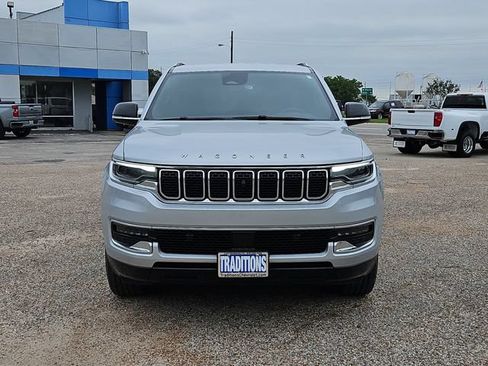 Used 2024 Jeep Wagoneer 2WD w/ Convenience Group I image 37