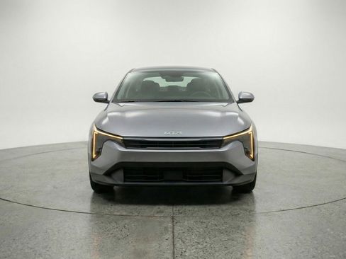 Used 2025 Kia K4 LXS FWD image 2