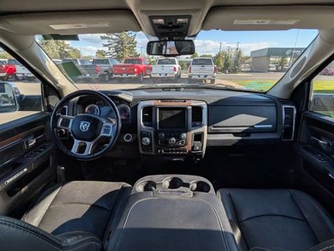 Used 2017 RAM 1500 Laramie AWD/4WD image 5