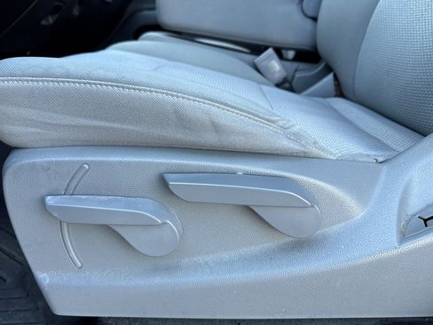 Used 2018 Chevrolet Silverado 1500 Custom w/ Custom Value Package image 14