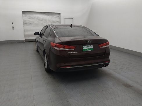 Used 2017 Kia Optima LX image 6