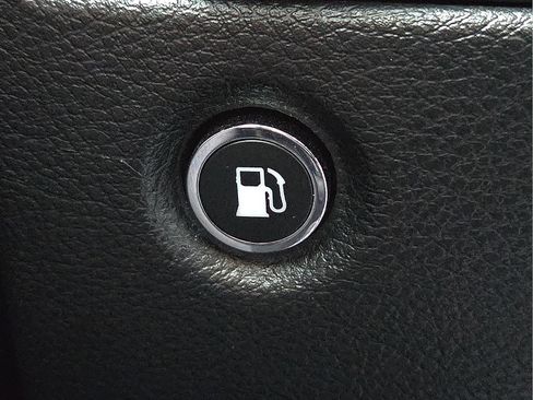 Used 2020 Jeep Grand Cherokee Laredo image 18