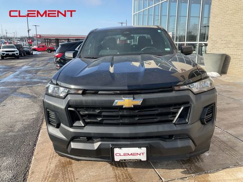 Used 2024 Chevrolet Colorado W/T RWD image 4