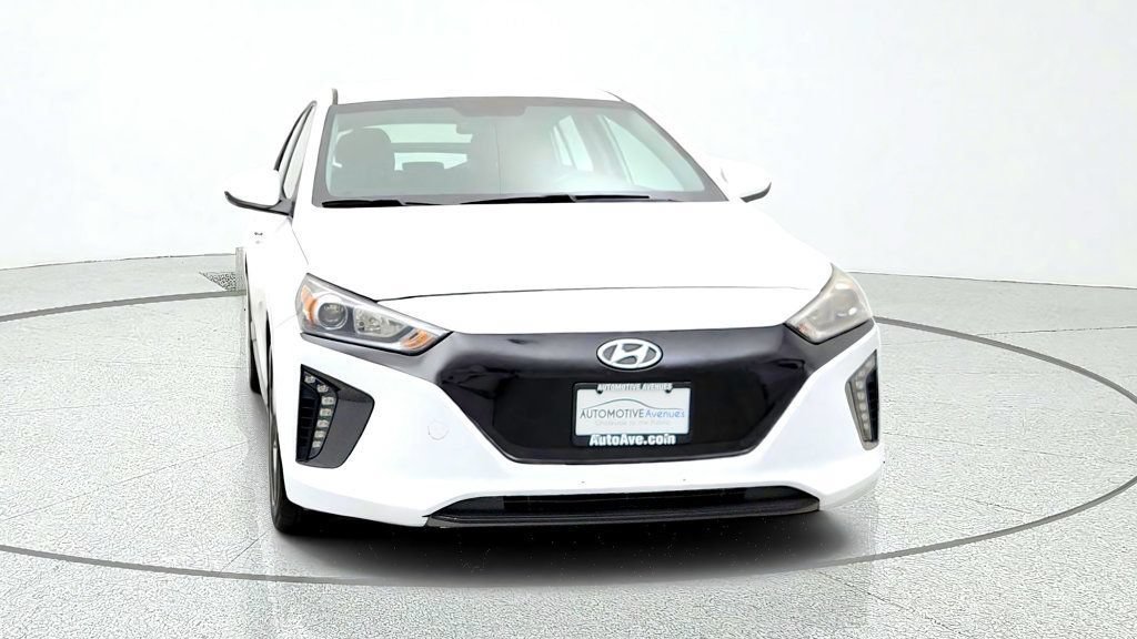 Used 2019 Hyundai Ioniq Electric FWD image 2
