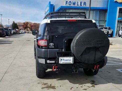 Used 2012 Toyota FJ Cruiser 4WD image 8