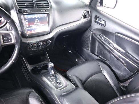 Used 2019 Dodge Journey Crossroad w/ Driver Convenience Group AWD/4WD image 27
