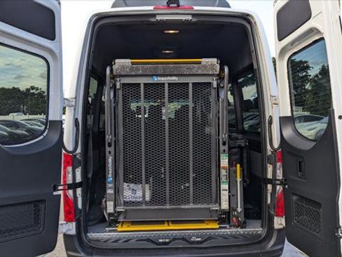 Used 2019 Mercedes-Benz Sprinter 2500 w/ Driver Convenience Package image 16