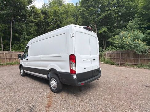 New 2026 Ford Transit 250 148 Medium Roof Extended AWD image 23