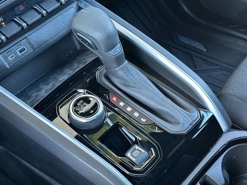 Used 2024 Chevrolet Colorado Trail Boss image 23