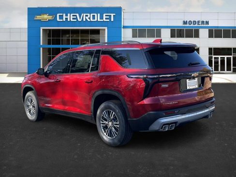 New 2026 Chevrolet Traverse LT image 3