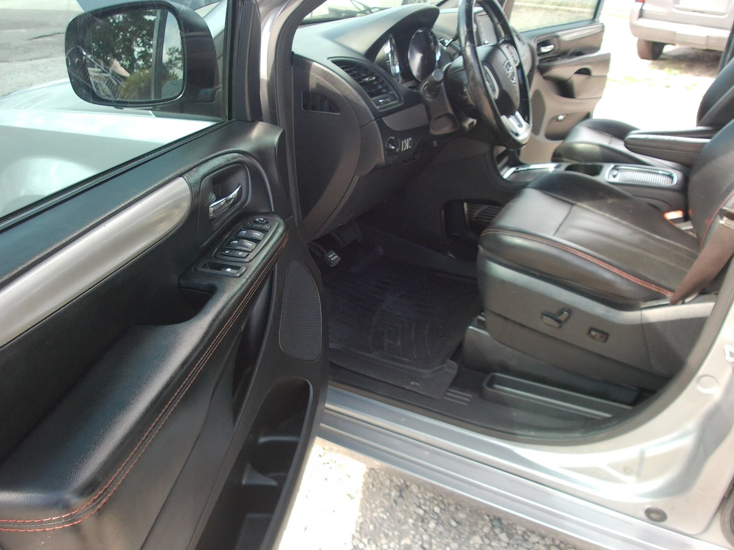 Used 2019 Dodge Grand Caravan GT FWD image 10