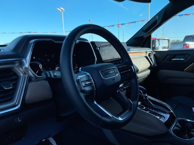 Used 2024 GMC Canyon Denali AWD/4WD image 11