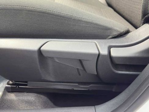 Used 2025 Nissan Kicks S FWD image 22