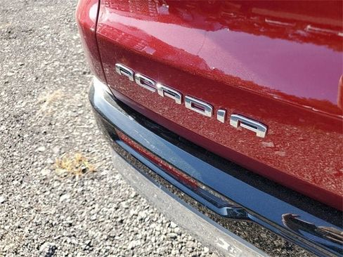 New 2025 GMC Acadia Denali w/ Super Cruise Package image 9