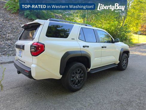 Used 2025 Toyota 4Runner SR5 AWD/4WD image 5