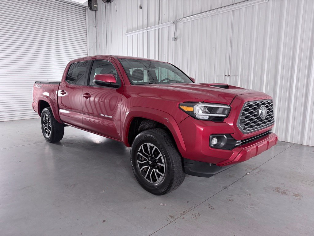 Used 2022 Toyota Tacoma TRD Sport w/ TRD Premium Sport Package AWD/4WD image 3