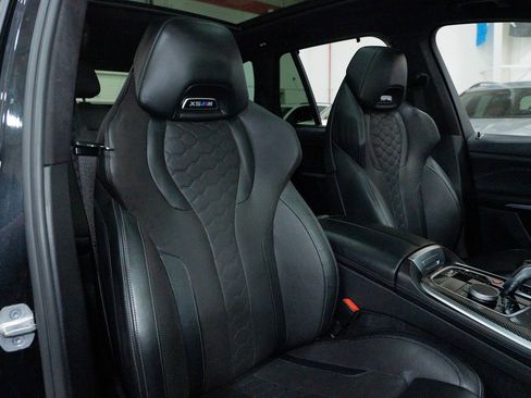 Used 2022 BMW X5 M w/ Executive Package image 39