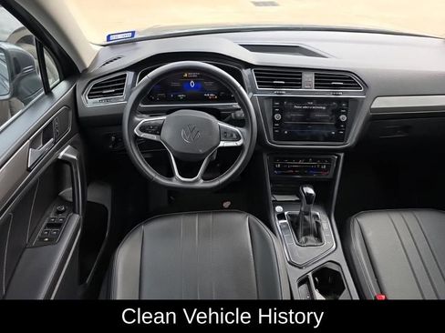 Used 2023 Volkswagen Tiguan SE image 4