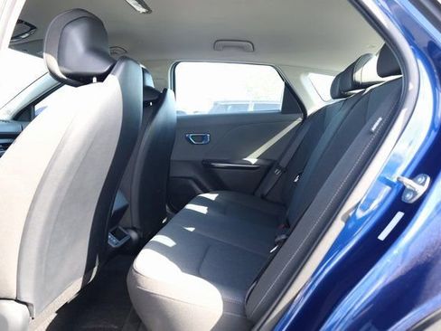 New 2025 Kia K4 LXS image 25