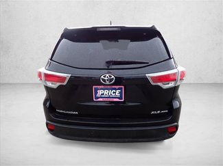 Used 2015 Toyota Highlander XLE AWD/4WD video 3