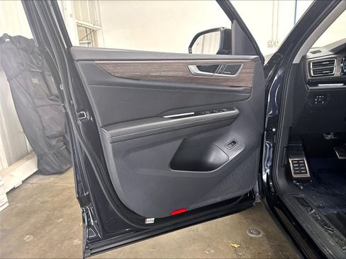 Used 2026 Volkswagen Atlas SEL Premium R-Line AWD/4WD image 23