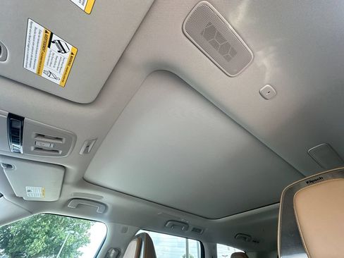 Used 2025 INFINITI QX80 Sensory AWD/4WD image 28