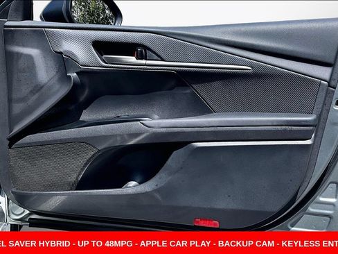 Used 2025 Toyota Camry SE FWD image 26