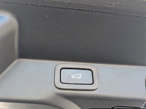 Used 2022 Land Rover Range Rover Sport HSE Silver Edition image 29